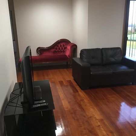 סטרהן Glenaire Apartments At Frazer St מראה חיצוני תמונה